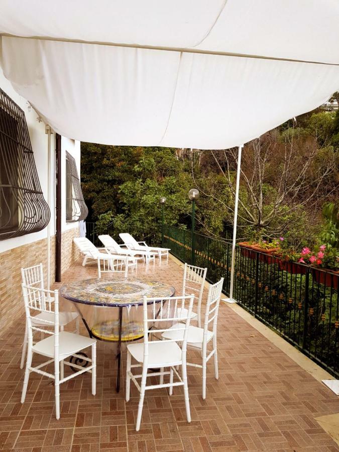 Casa Nives in Villa Emilia Vietri Esterno foto